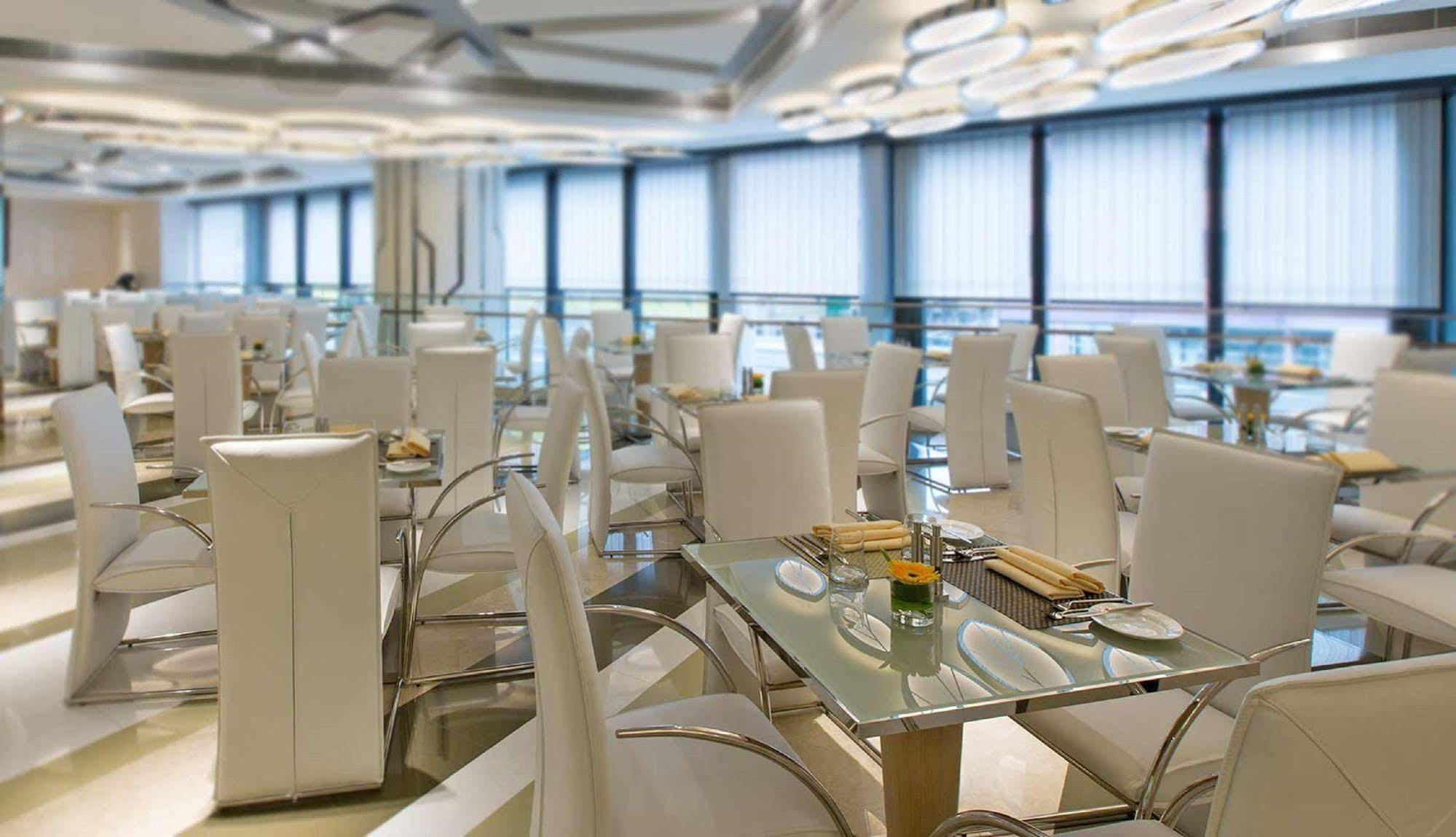 Rosedale Hotel Kowloon Гонконг Екстер'єр фото