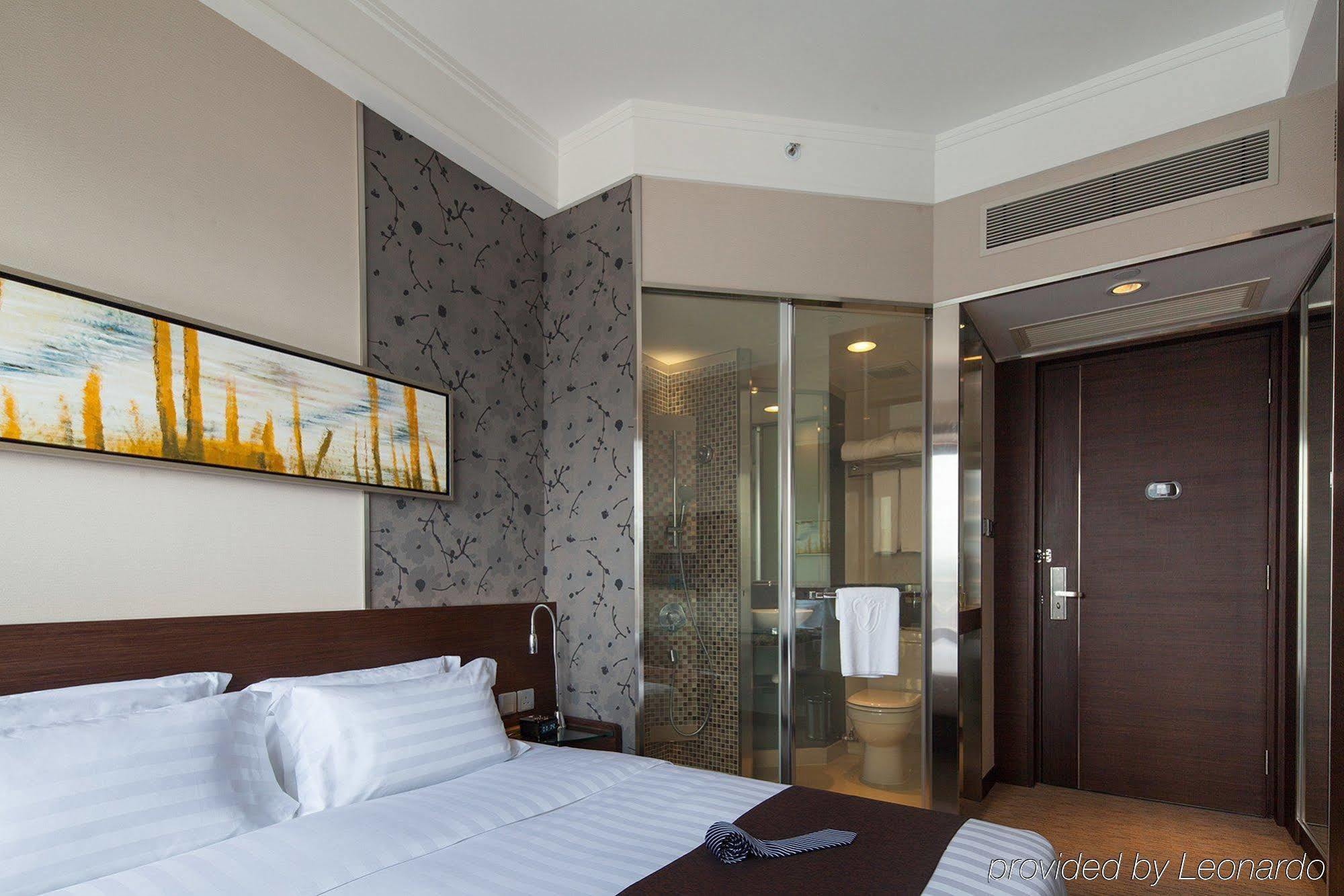 Rosedale Hotel Kowloon Гонконг Екстер'єр фото